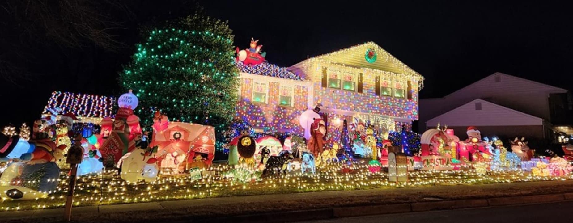 fairfax christmas lights - Ando Castle